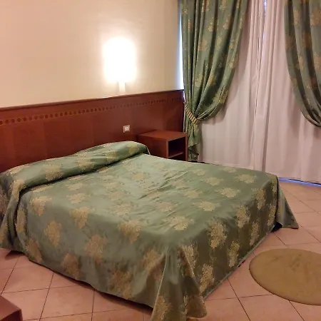 ホテル Turrita 3*